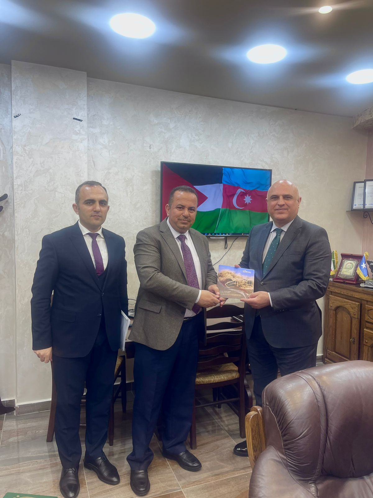 Special visit from the Ambassador of Azerbaijan to Jordan, His Excellency Mr. Eldar Salimov